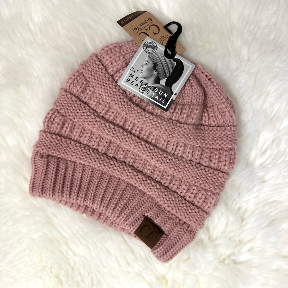 CC Beanie Tail/Bun Pink Knit Beanie - Picture 1 of 3